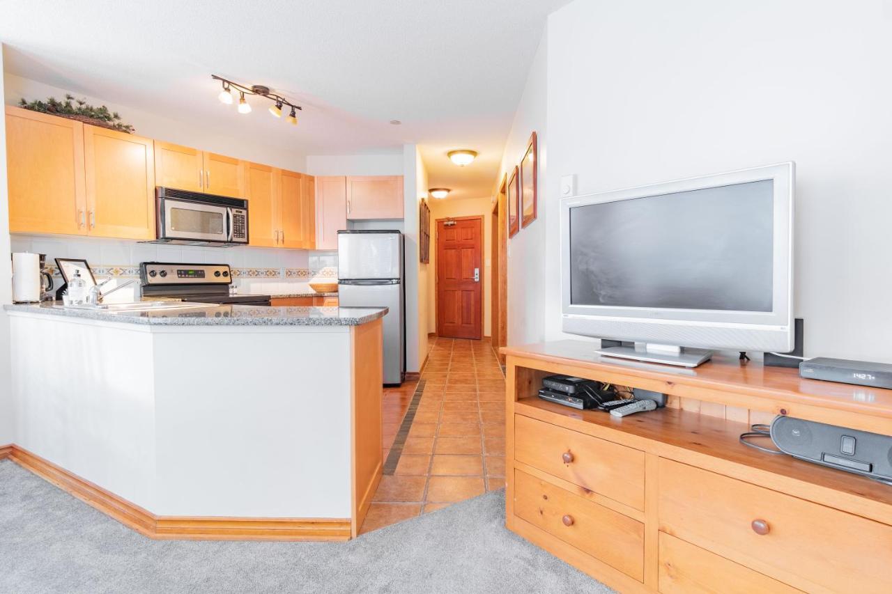 The Best Ski In Ski Out Two Bedroom Condo At Aspens Whistler Exterior foto